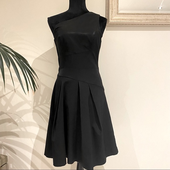 Cue Dresses & Skirts - CUE Classic Black Satin One Shoulder A-Line Dress Formal Elegant Cocktail Size 8
